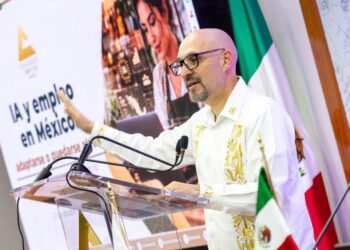 Empleos con requisitos de IA se duplicaron en México en un año