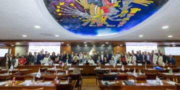SAT presenta a CONCANACO ampliación del RESICO a 5 y 50 millones para 2027 y opciones fiscales a negocios familiares