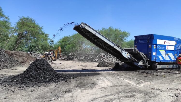 Avanza SEDUMA en trituración de llantas para reducir la contaminación en Reynosa