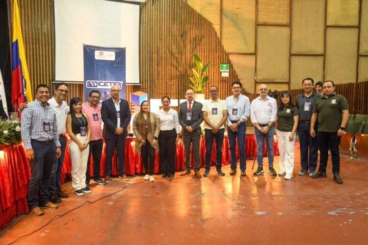 Destaca la UAT en foro internacional de innovación tecnológica en Colombia
