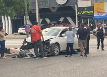 Otro choque en el crucero de calles 16 y Zacatecas en Cd. Victoria