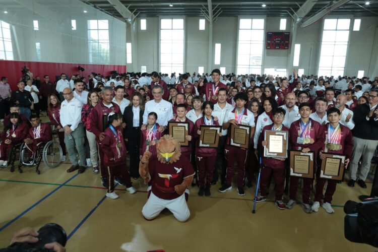 Reconoce Américo a medallistas paralímpicos y anuncia aumento de apoyos a deportistas y entrenadores