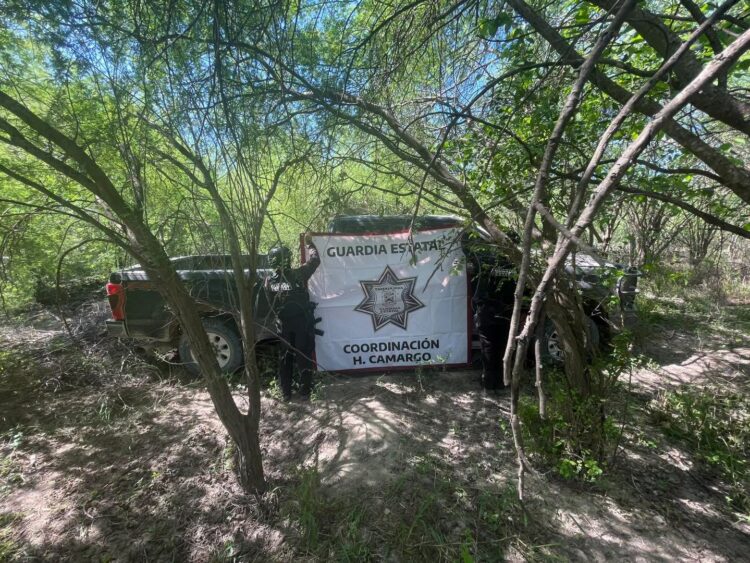 Hallan vehículo robado con 101 ponchallantas en Camargo