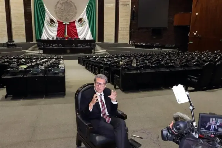 Monreal pide al INE remover funcionarios ligados a anomalías