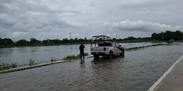 Vigilan zonas inundadas en Madero y Matamoros