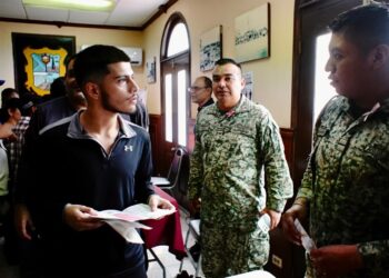 Realizan feria laboral en Soto la Marina