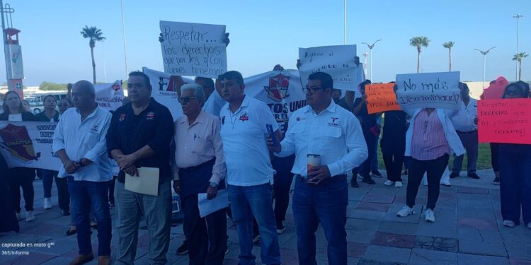 Exigen trabajadores de Salud igualdad laboral