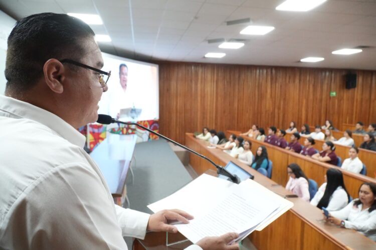 Dictan en la UAT conferencia sobre estrategias de paz en entornos universitarios