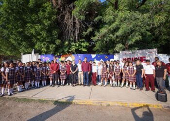 Crean Mural inspirado en el Día de Muertos en la Secundaria Técnica 6 de Victoria