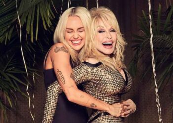 Miley Cyrus recuerda a Dolly Parton en emotivo concierto