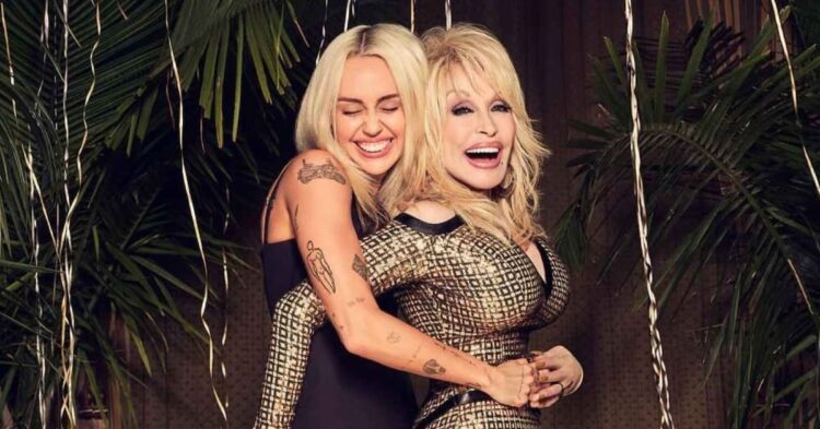 Miley Cyrus recuerda a Dolly Parton en emotivo concierto