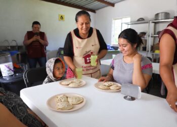 Lleva Bienestar apoyos alimentarios en zonas marginadas de la entidad