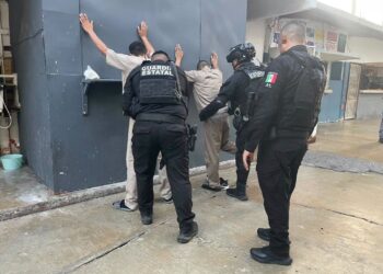 Catean penal de Reynosa, decomisan objetos