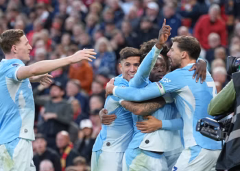 Manchester City golea y humilla al Liverpool