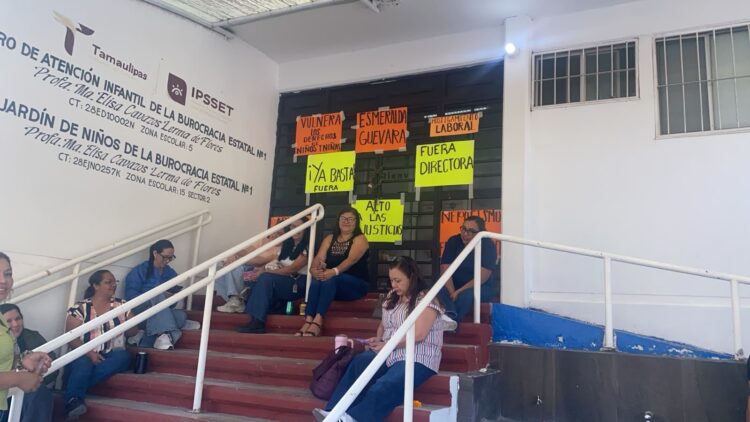 Protestan trabajadores del CENDI de la Burocracia Estatal