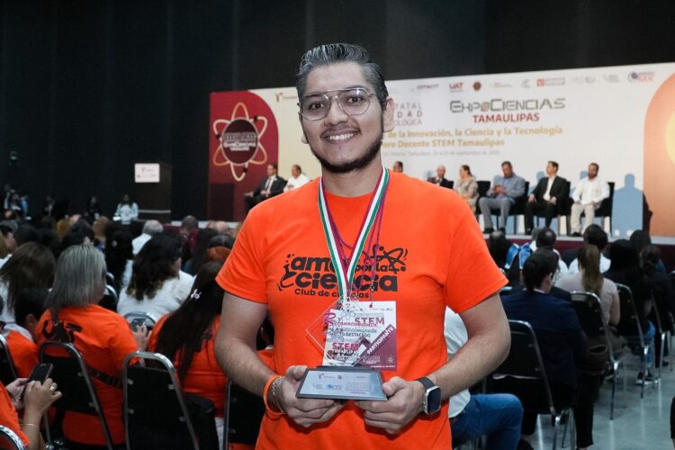 Docente de la UAT gana acreditación de la NASA tras triunfar en el Foro Estatal STEM