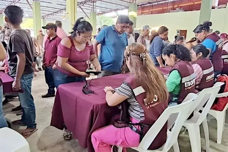 Morena acumula multas por 70.4 mdp por afiliaciones