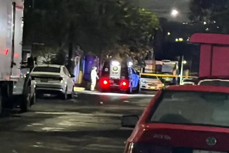 Sicarios matan a mujer en su casa