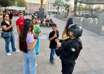 Policías salen a la calle para prevenir violencia