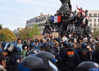 Macron anuncia medidas tras ola de violencia en Francia