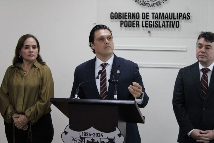 Llama presidente del Congreso a presentar pruebas ante señalamientos sobre proveedores