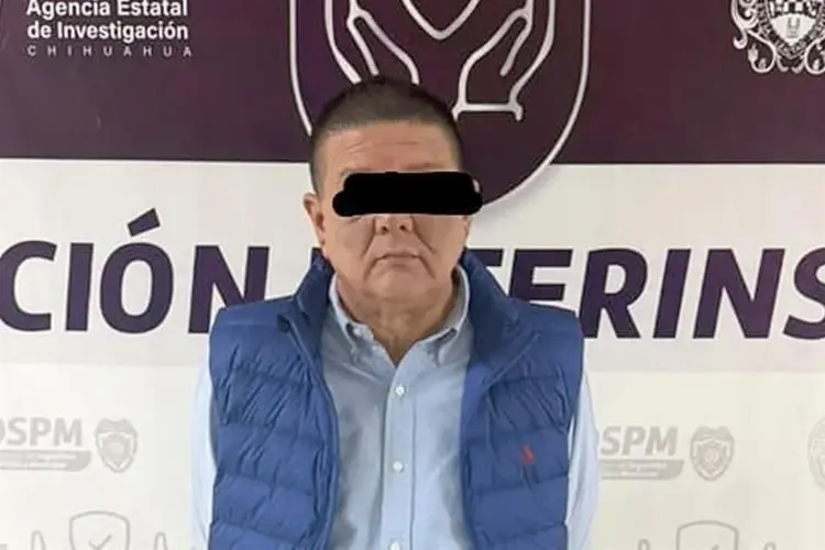 Detienen a ex fiscal de Chihuahua por traición a la patria