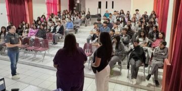 Llevan salud mental a planteles de bachillerato