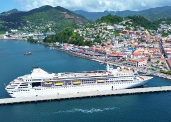 Crucero residencial deja a 200 pasajeros varados en Camboya