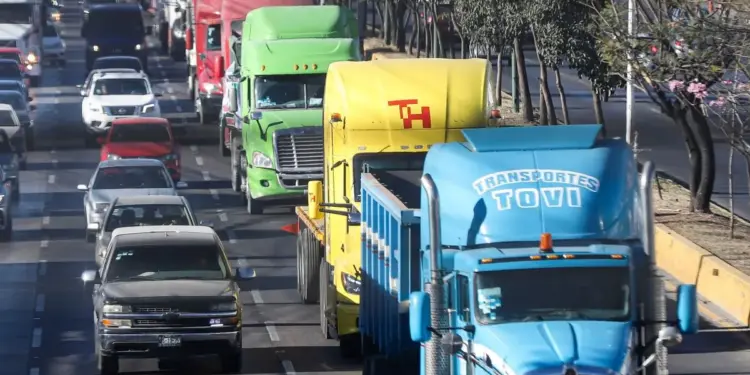 Transportistas denuncian 15 asesinatos de operadores