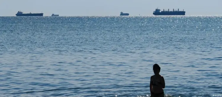 Drones golpean dos buques frente a Bulgaria