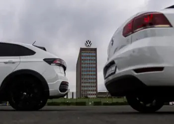 Francia y Alemania flexibilizan veto a motores de combustión