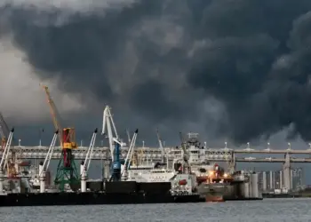 Drones ucranianos golpean instalaciones petroleras en Rusia