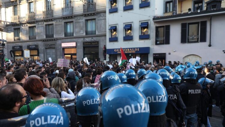 Italia registra nueve detenidos tras protestas en varias ciudades