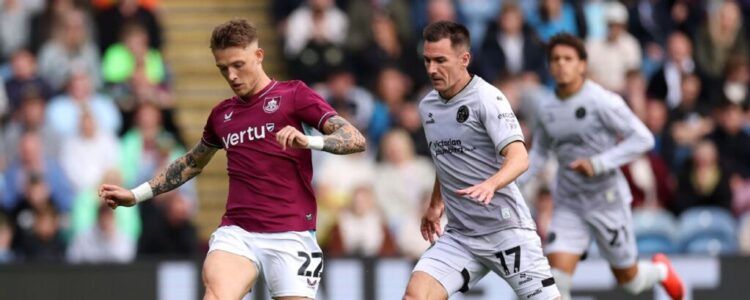 Errores defensivos condenan al Burnley ante los Wolves