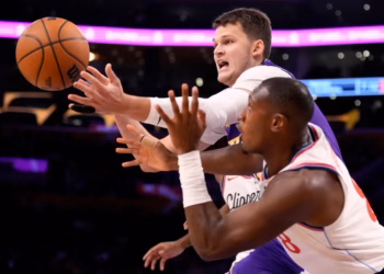 Clippers vs Lakers: Los Ángeles gana 125-117