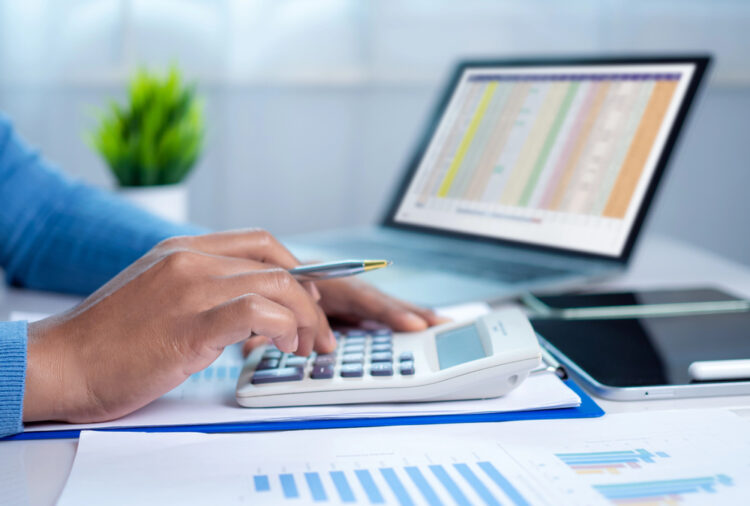 Me llegó un requerimiento del SAT y tengo la contabilidad atrasada: qué hacer y quién puede ayudar a una pyme a ponerse al corriente