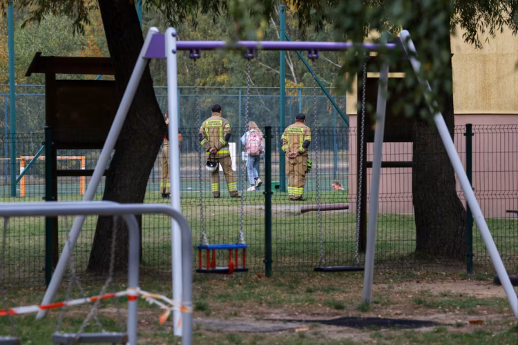 Polonia refuerza seguridad tras ataques en escuelas