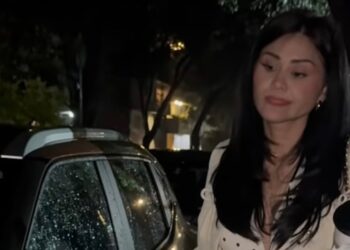 Gomita denuncia robo de espejo en su camioneta en CDMX