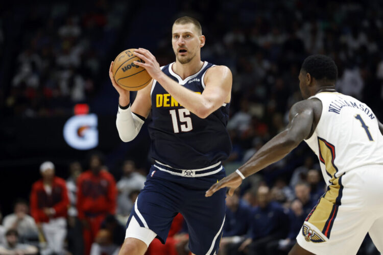 Nuggets vencen a Pelicans 104-91 con triple-doble de Jokić