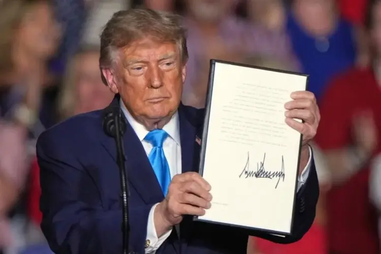 Trump permite comprar diésel rojo sin impuestos
