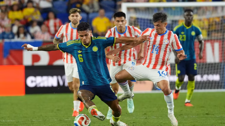 Paraguay sorprende a Colombia