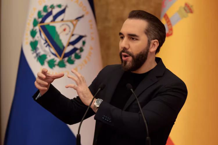 Bukele evalúa liberar a cerca de 46 mil reclusos