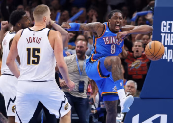 Oklahoma City derrota a Denver en la NBA 2026-2027