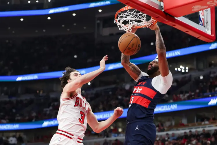 Wizards vencen 124-120 a Bulls con gran actuación de Trae Young