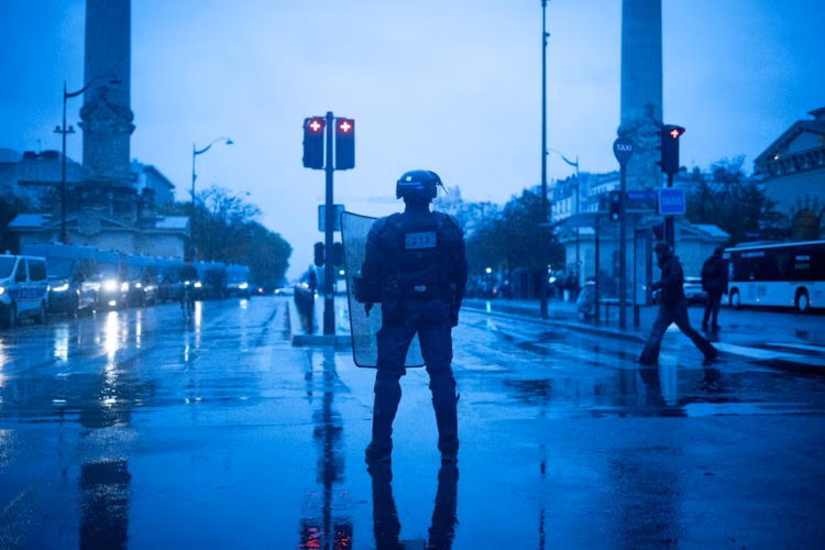 Francia despliega 70 mil policías por protestas