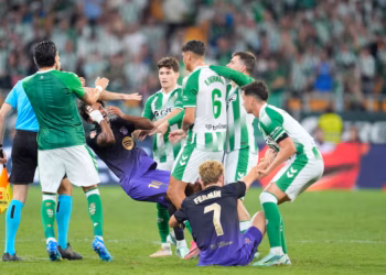 Real Betis pierde a Facundo Bernal por cuatro partidos
