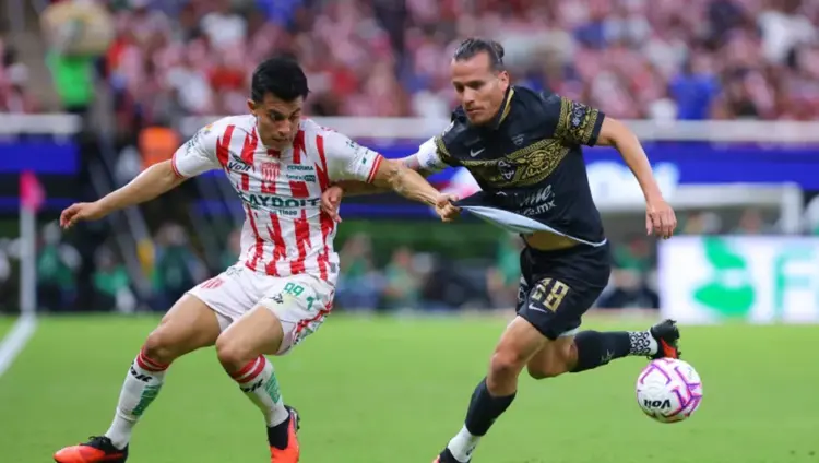 Chivas rompe su mala racha y derrota al Necaxa