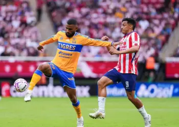 Jordan Carrillo empata ante unos Tigres que resistieron con 10