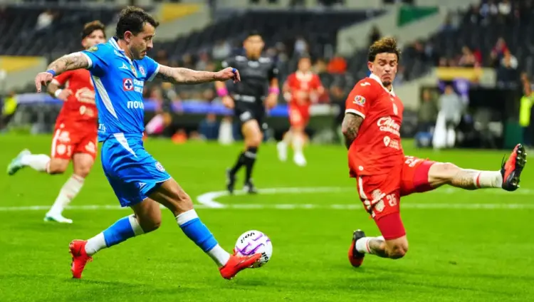 Cruz Azul firma un contundente 5-0 ante Juárez