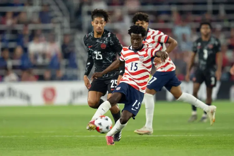 Justin Ellis da triunfo a Estados Unidos ante Canadá